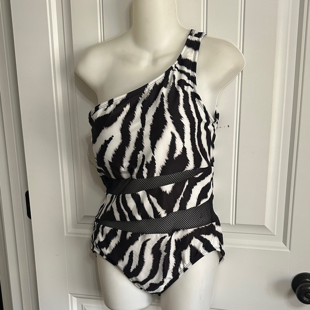 Nwots Carmen Marc Valvo One Piece Swimsuit Size 14